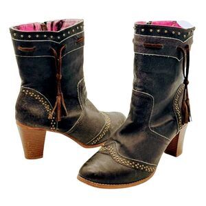 Dingo Sassie Tassel Studded Block Heel Brown Cowboy Boots Sise 8M